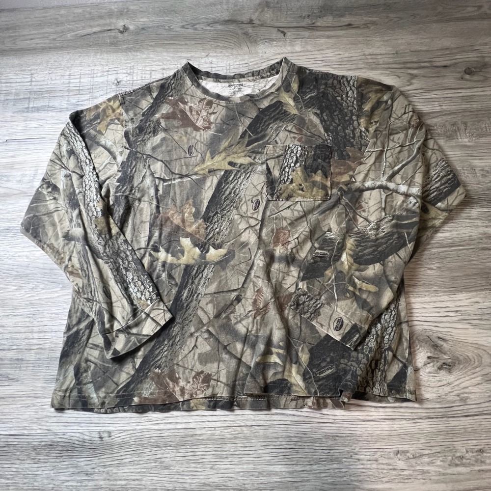 Outfitters Ridge Long Sleeve Shirt Mens XL Camo Realtree Hardwoods Pocket Tee